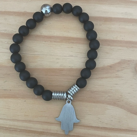 Steve Madden Black Beaded Bracelet with Silver Hamsa Charm - Picture 4 of 4